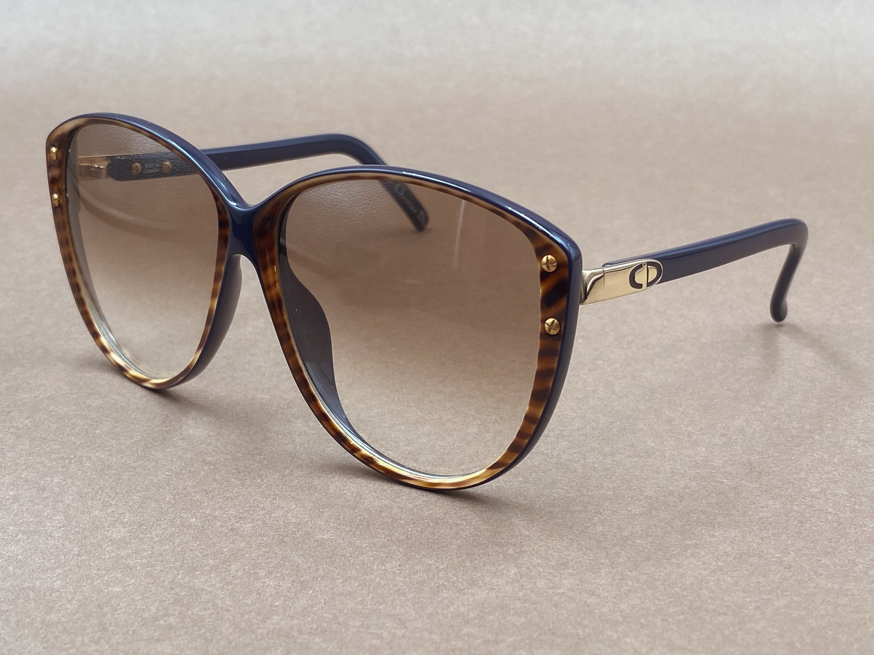 Christian Dior 2277 80s vintage ladies sunglasses