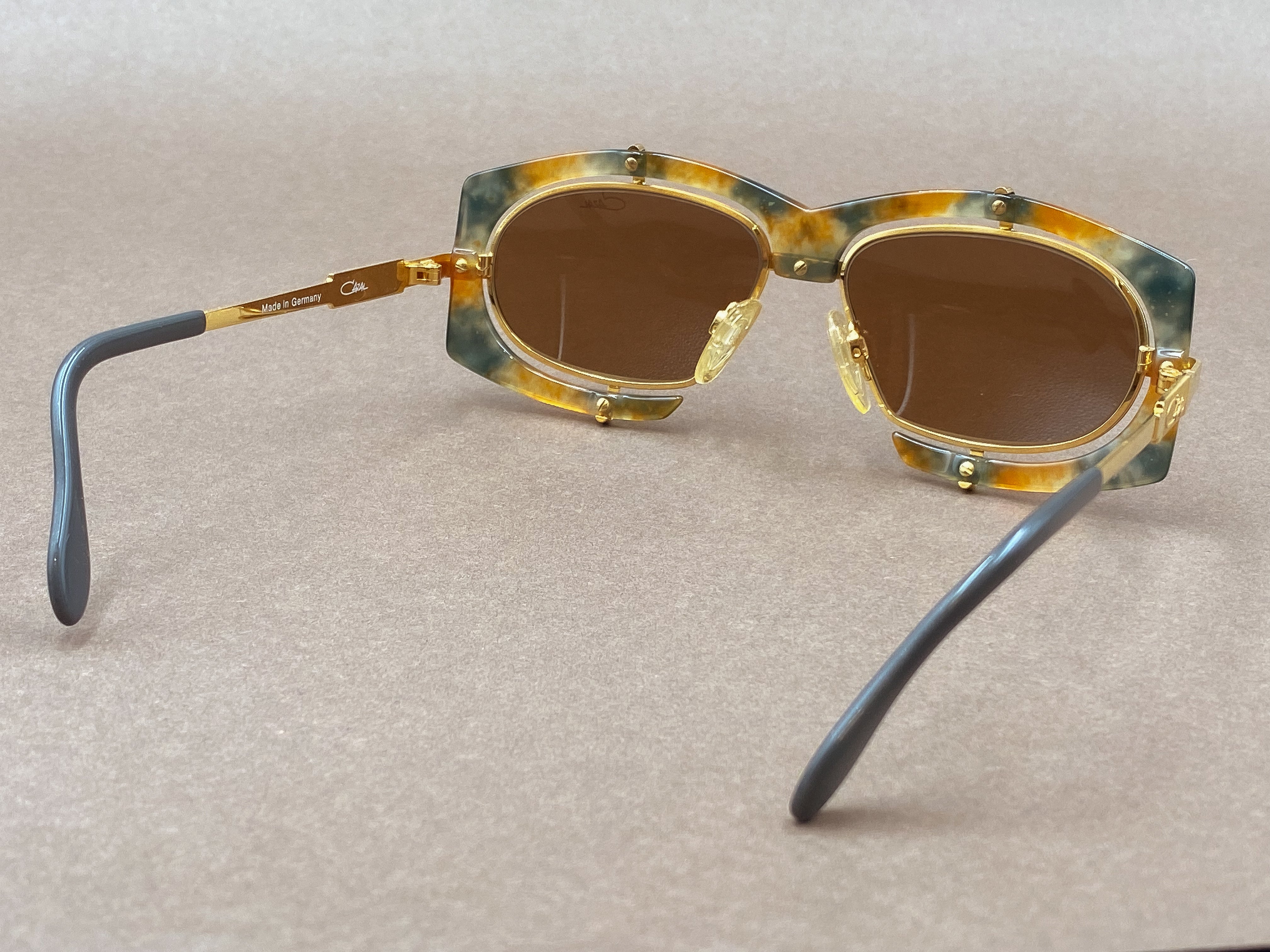 Cazal 872 90s vintage sunglasses – The House of Iconic Frames