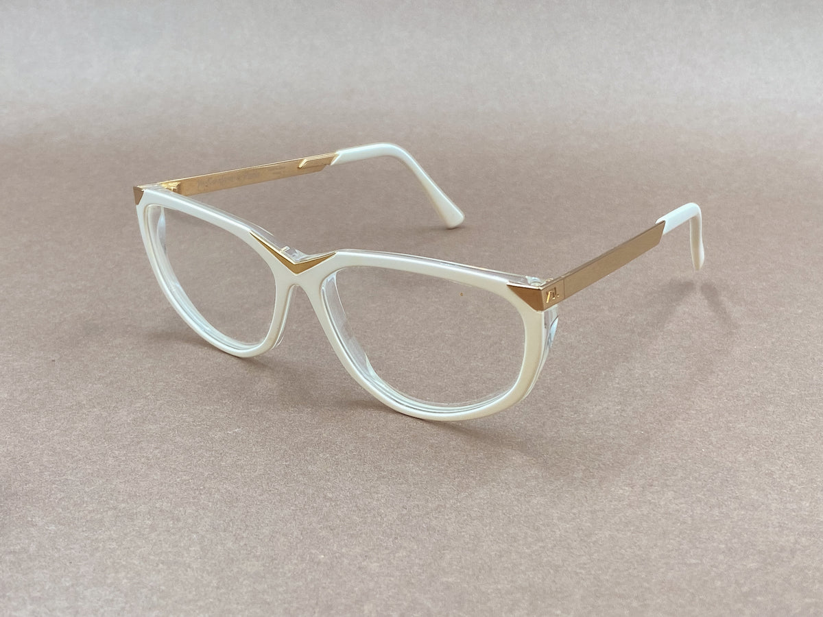 Yves Saint Laurent – The House of Iconic Frames