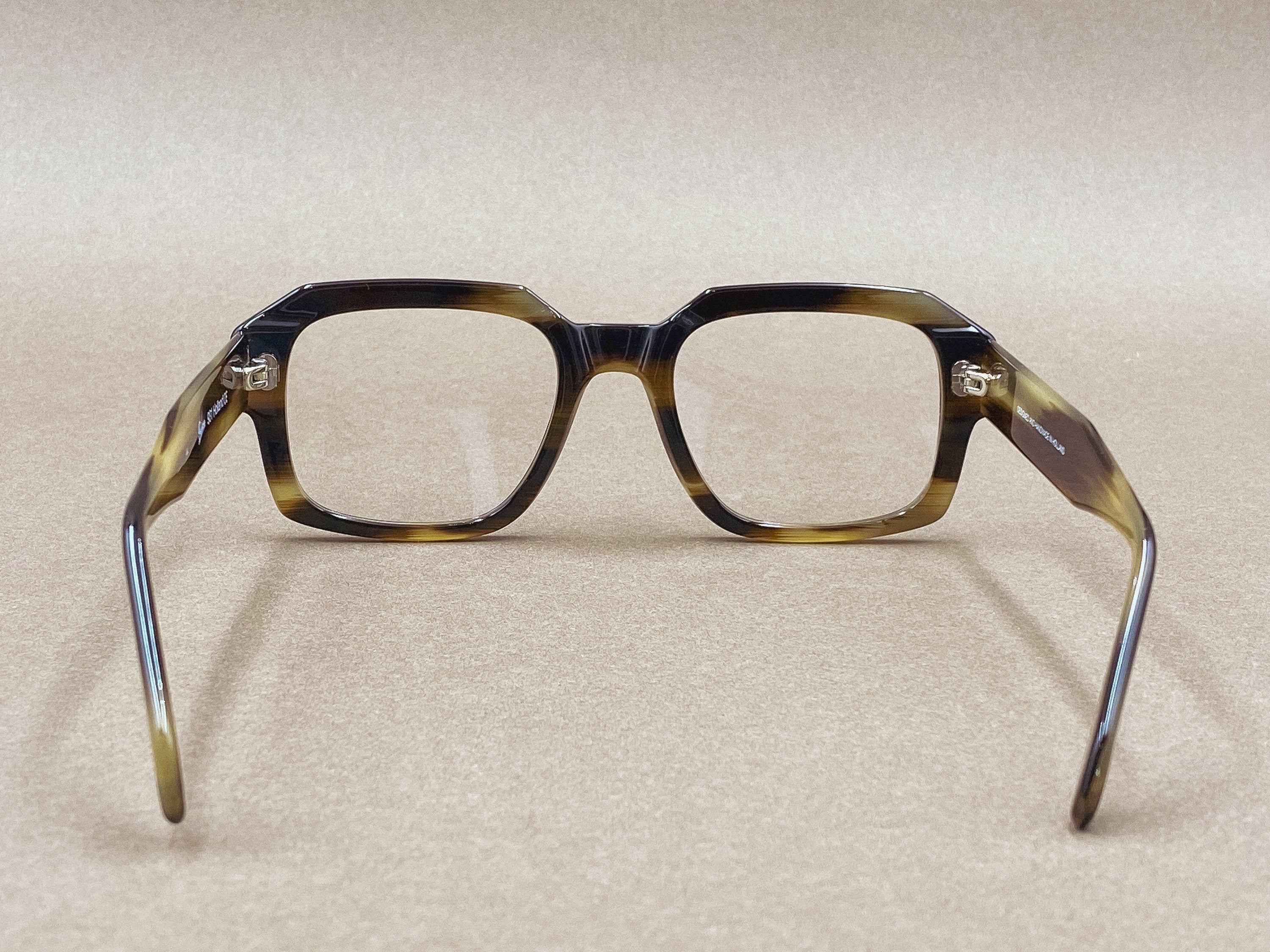 Preciosa 931 handmade glasses - honey horn