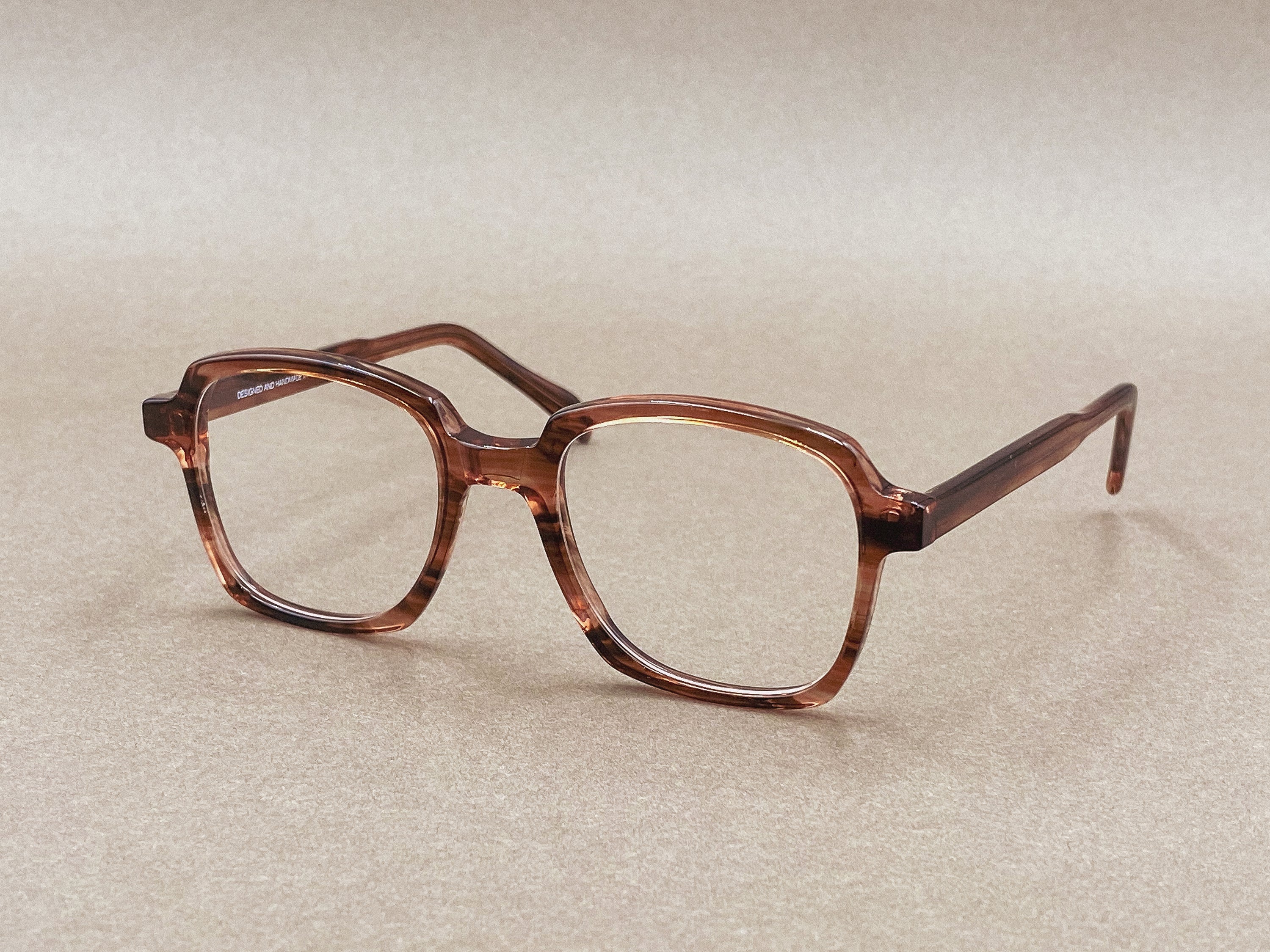 Preciosa 618 red handmade glasses