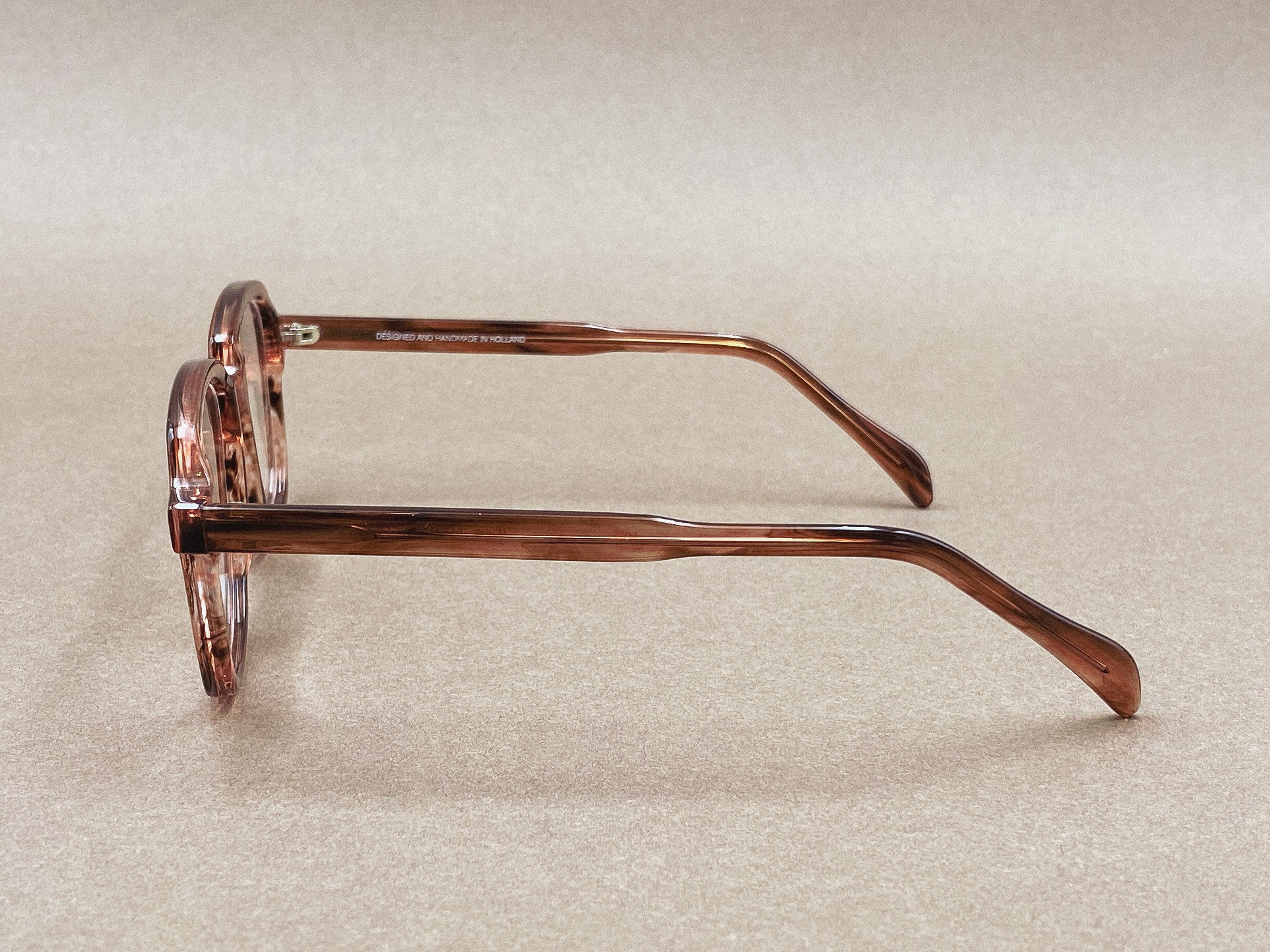 Preciosa 618 red handmade glasses