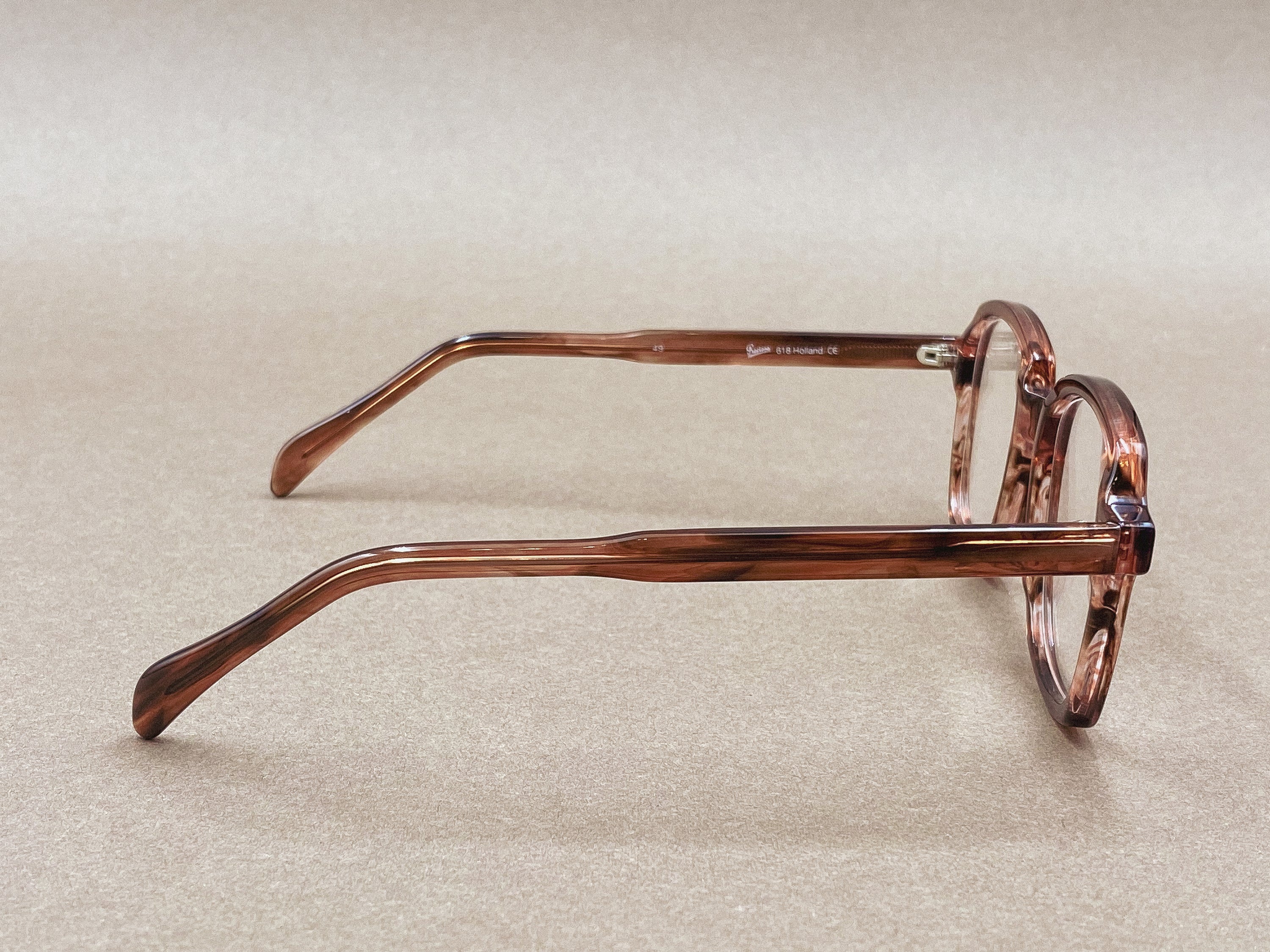 Preciosa 618 red handmade glasses