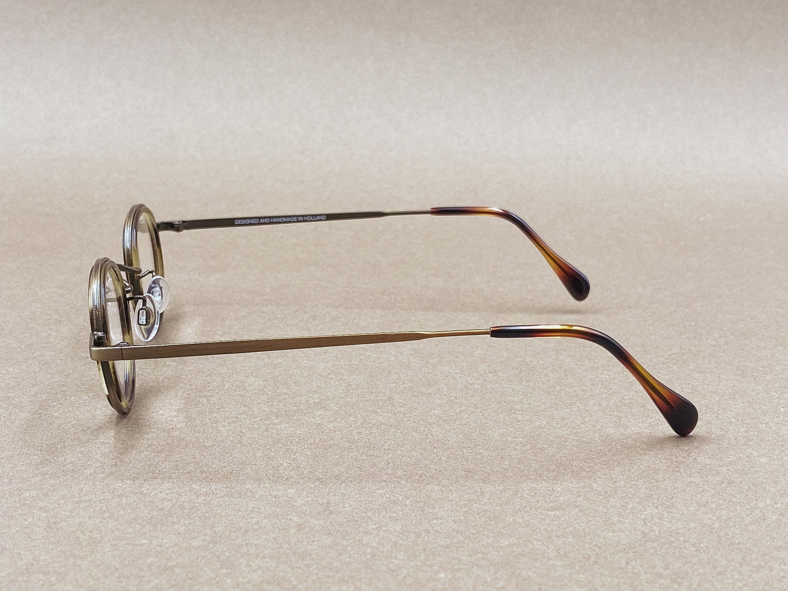 Preciosa 862 handmade glasses