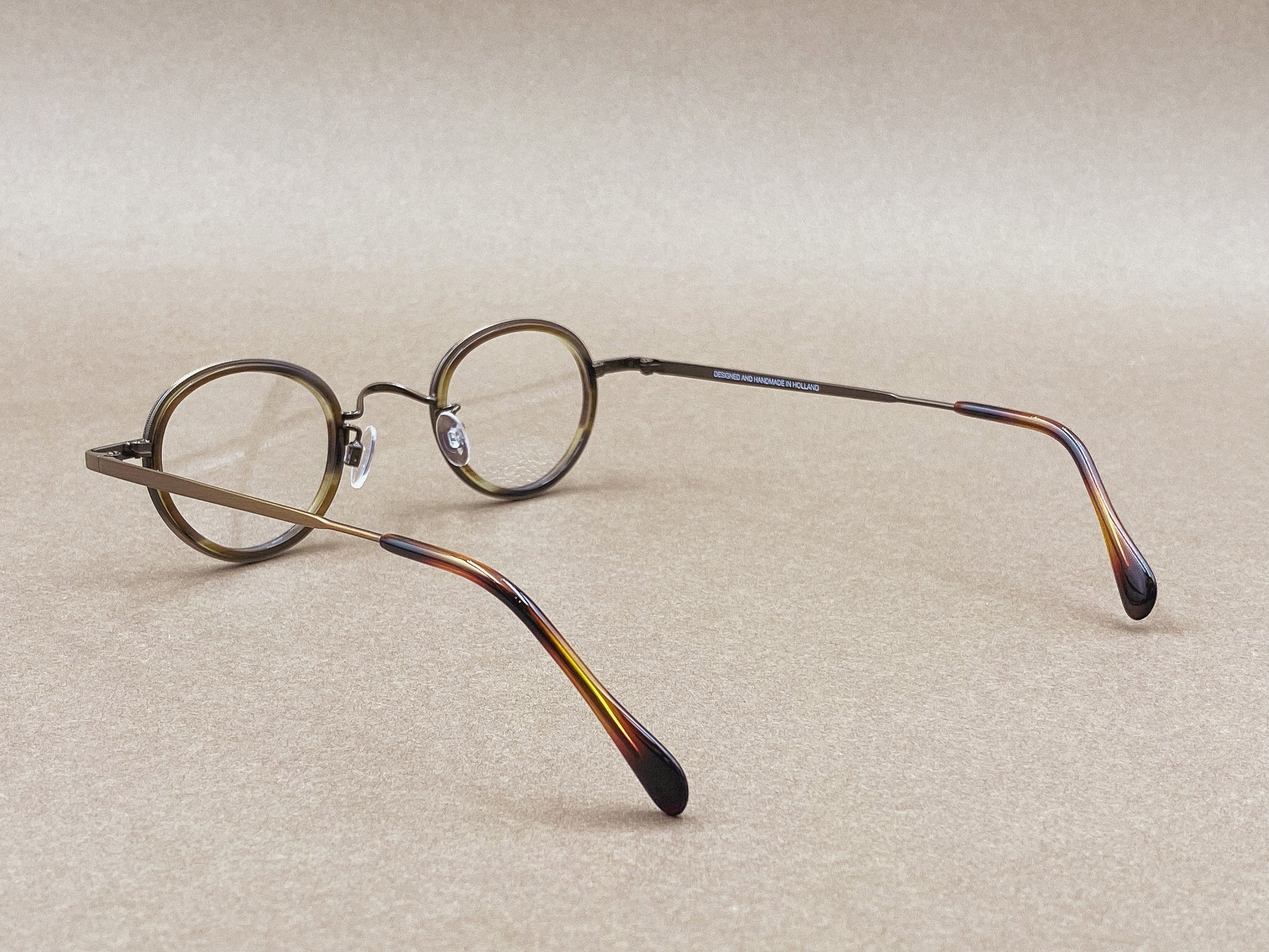 Preciosa 862 handmade glasses