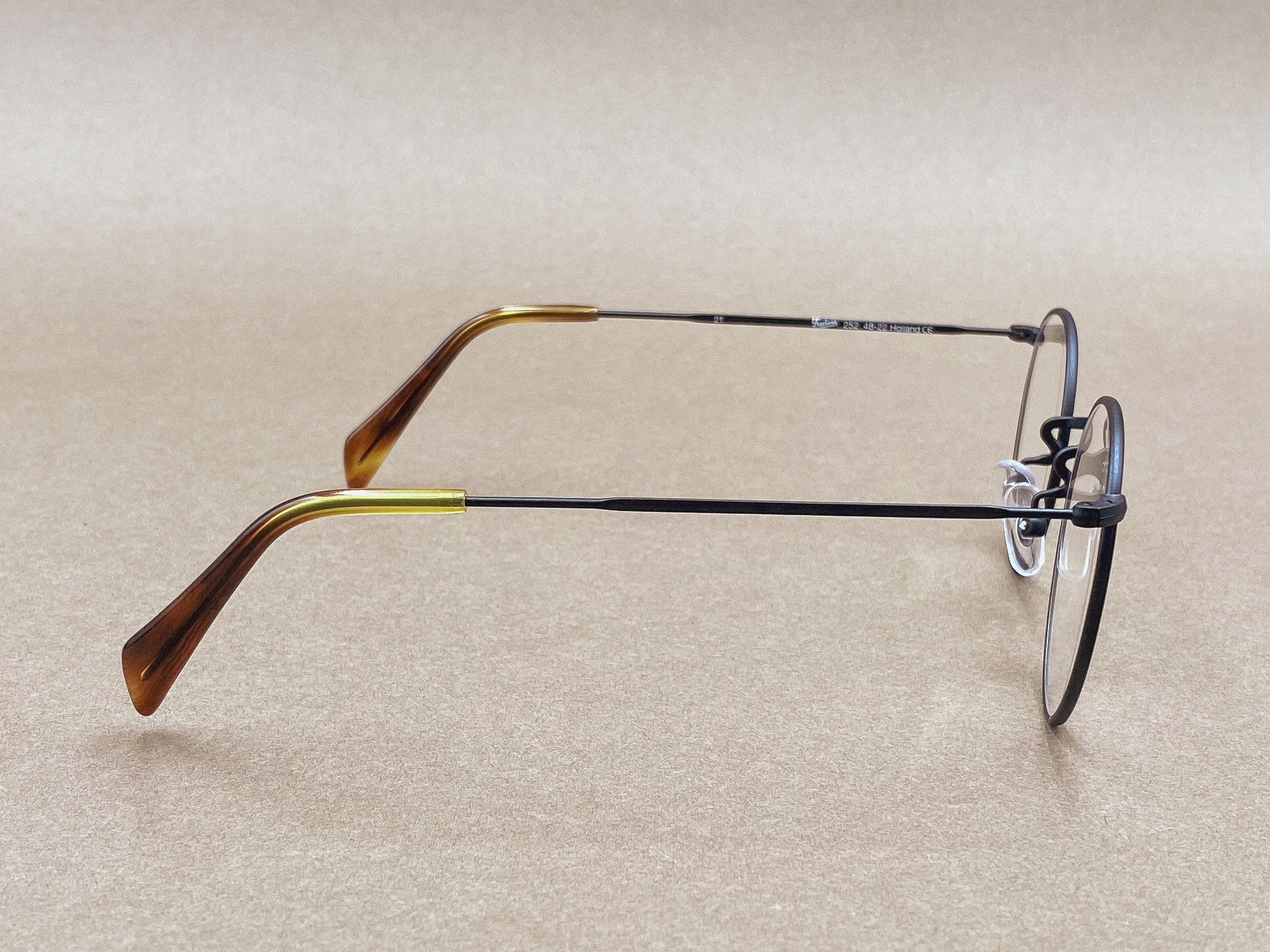 Preciosa 252 handmade glasses