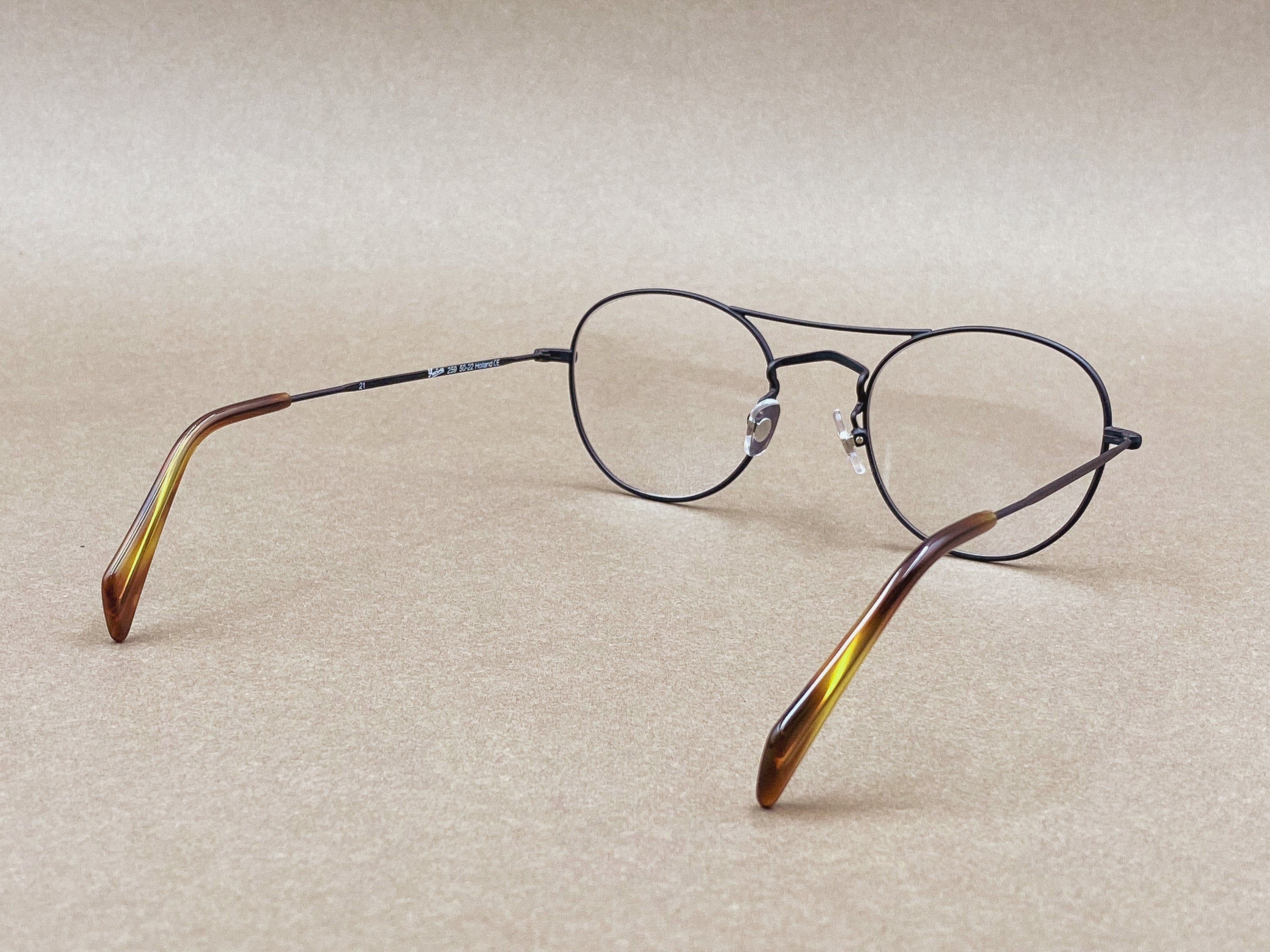 Preciosa 259 handmade glasses