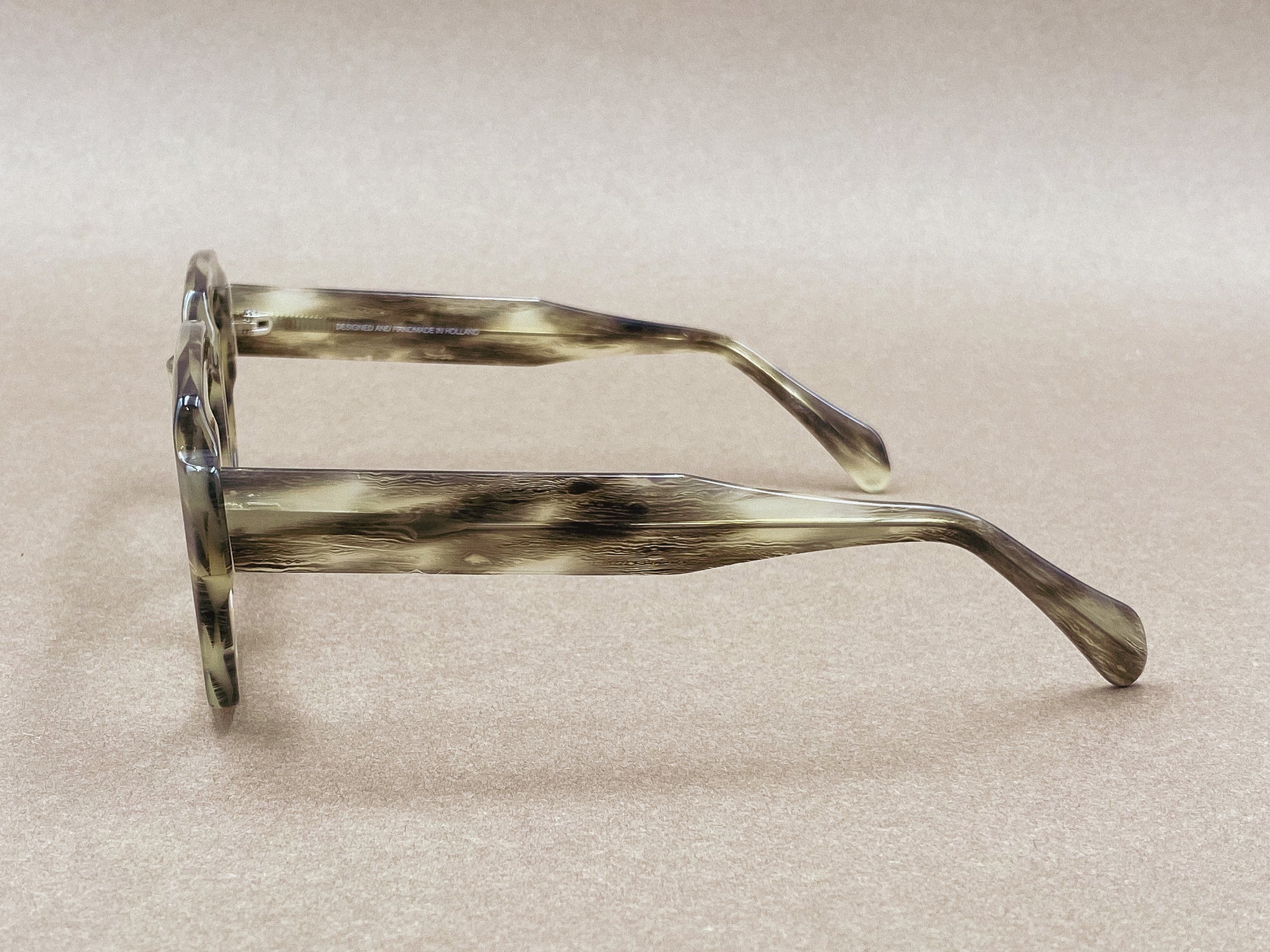 Preciosa 930 handmade glasses - marbled gray