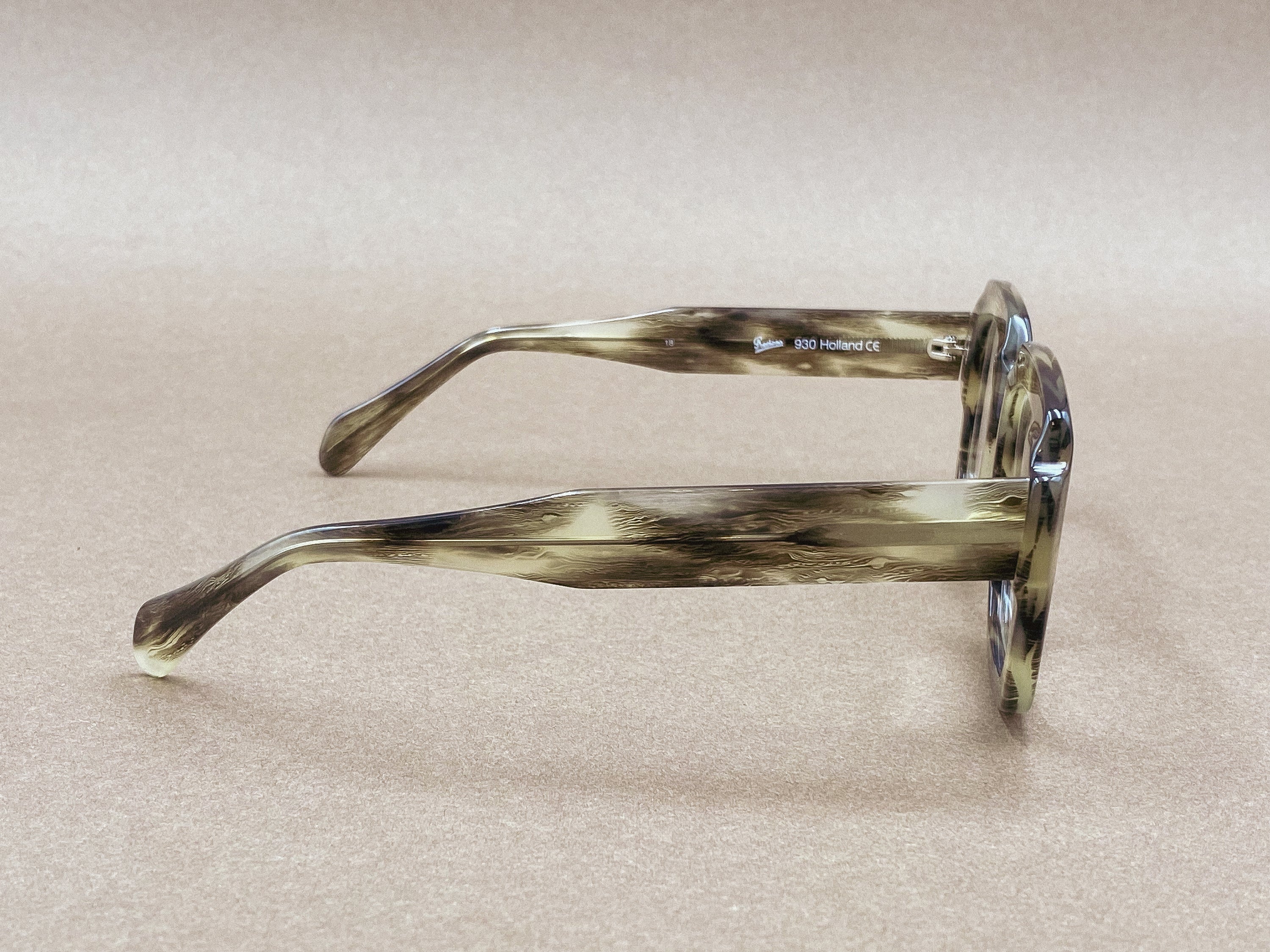 Preciosa 930 handmade glasses - marbled gray