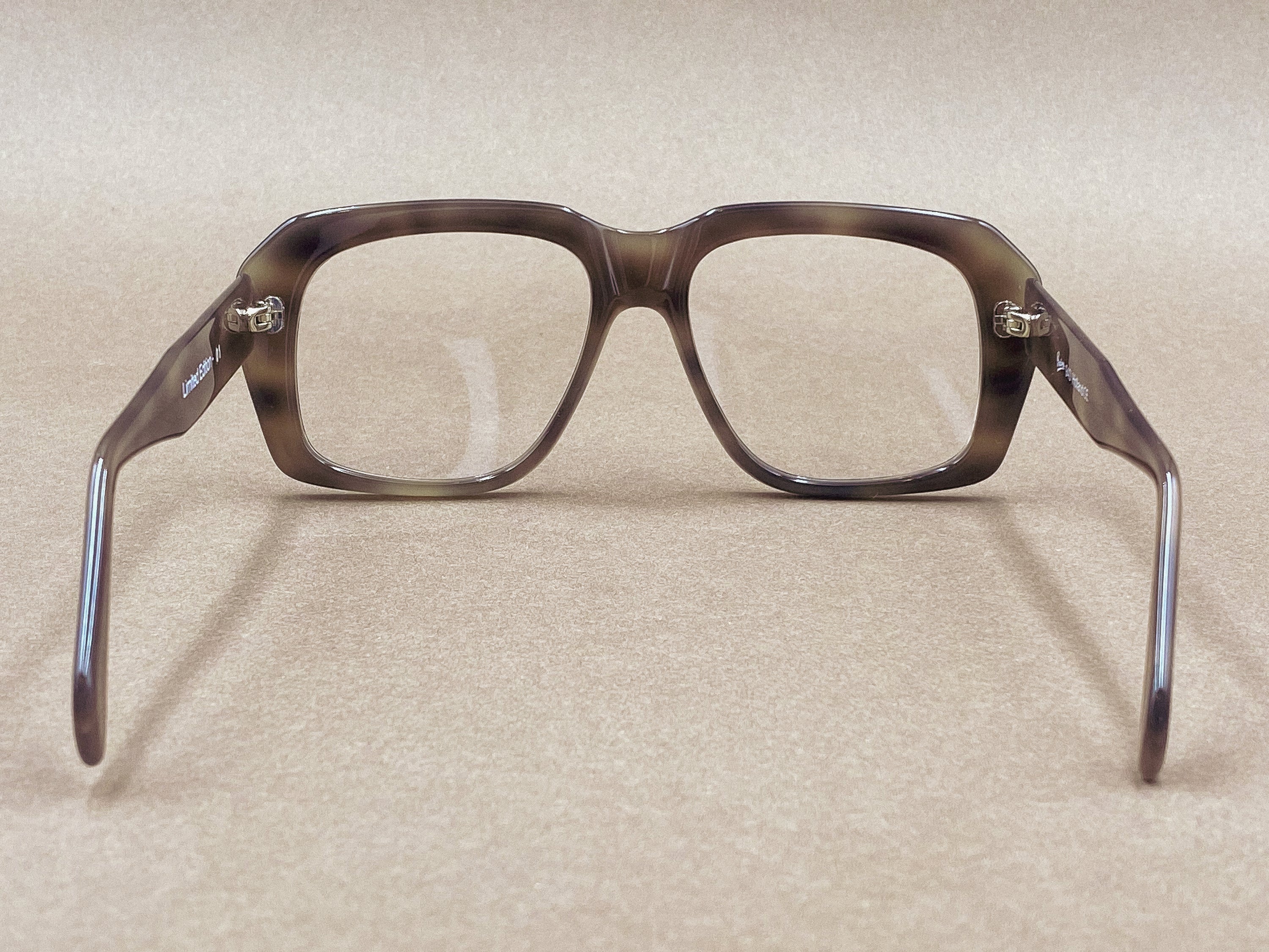 Preciosa 940 Ultra Goliath I Limited Edition glasses - light horn