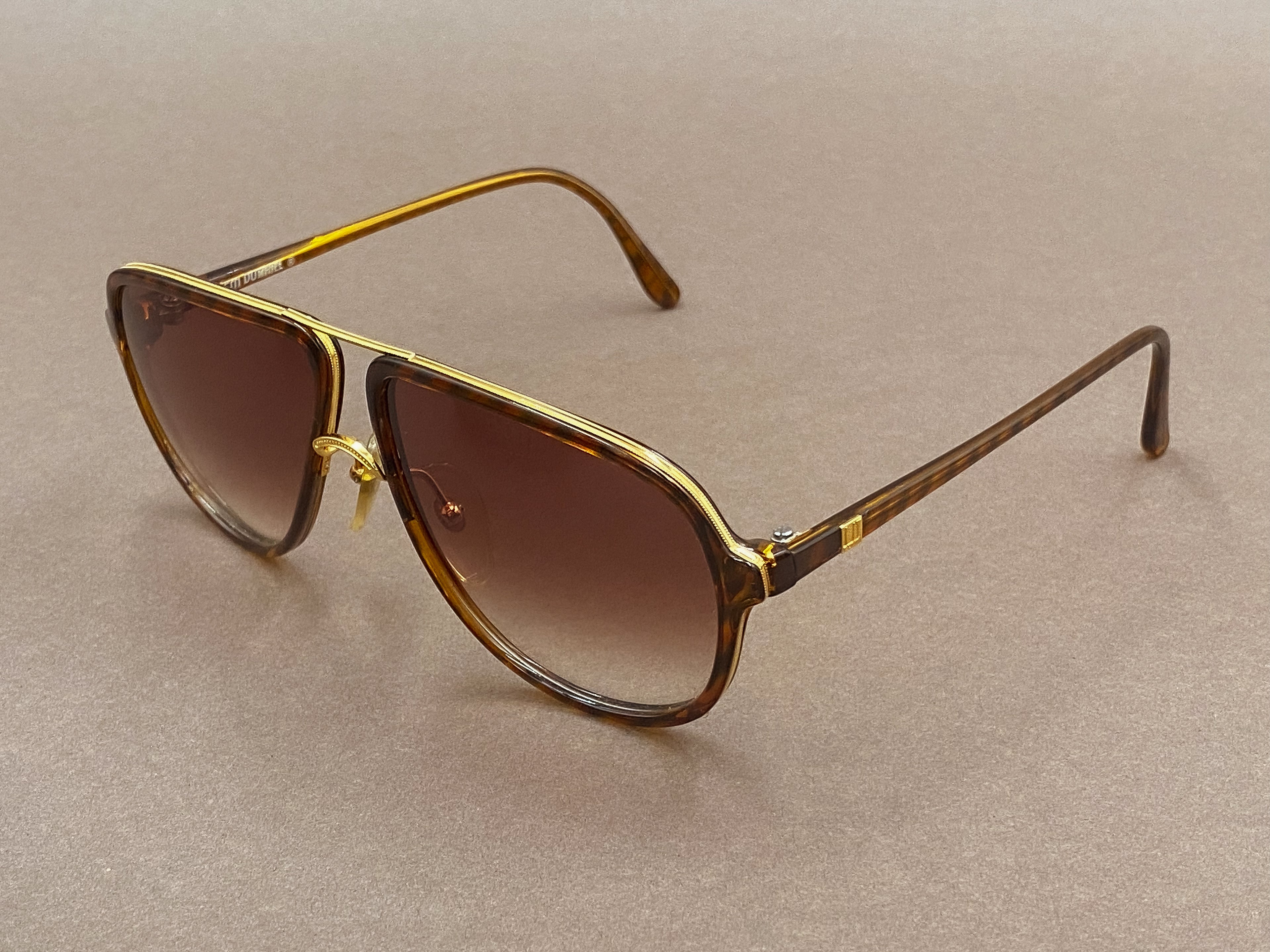 Dunhill – The House of Iconic Frames