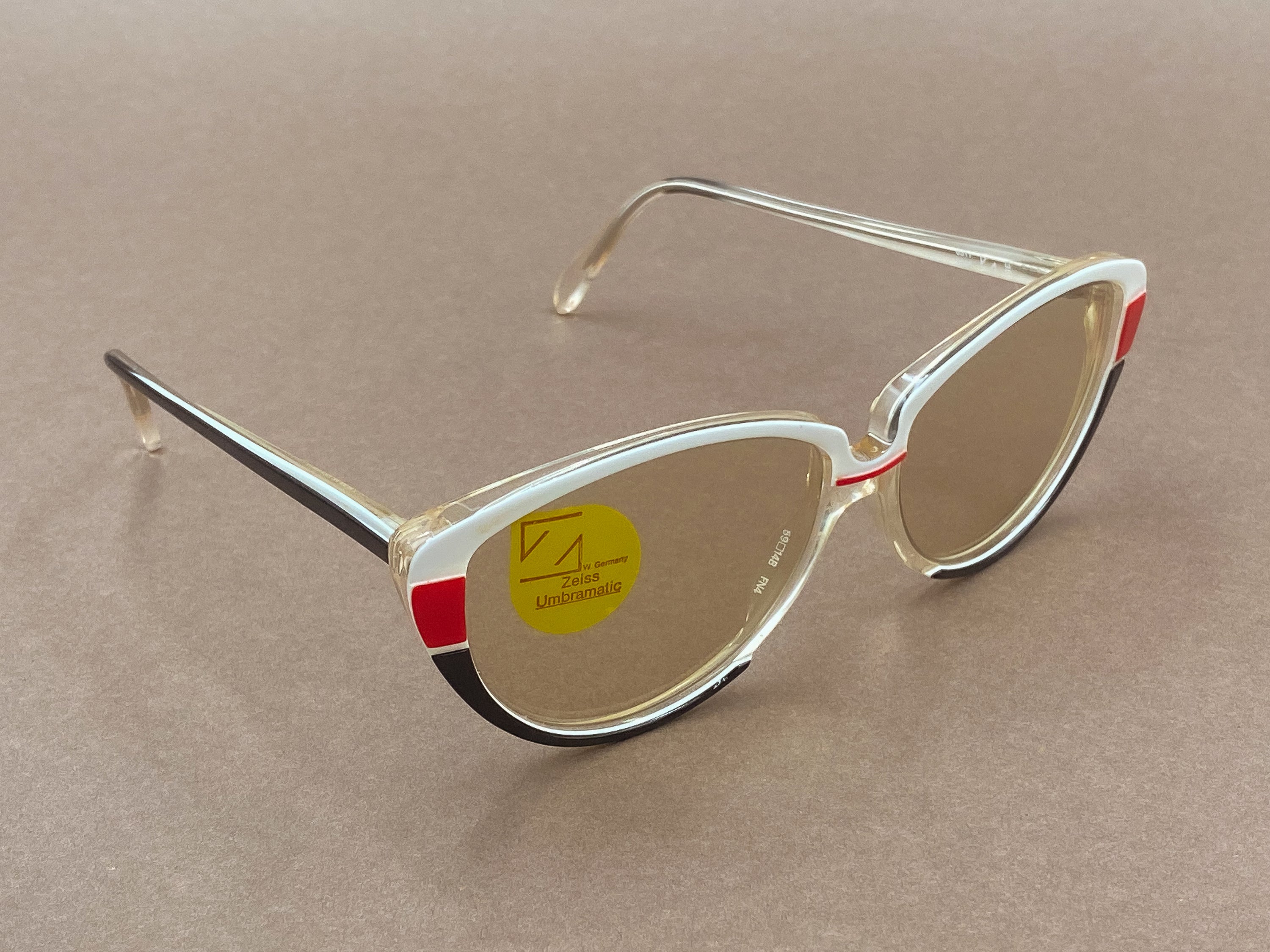 Zeiss 8317 Umbramatic ladies sunglasses