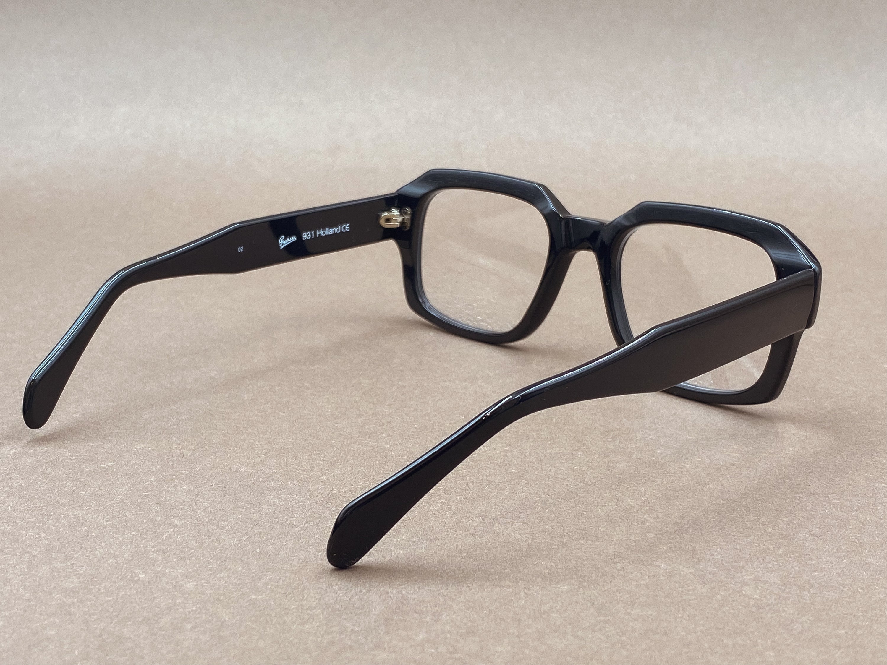 Preciosa 931 handmade glasses - black