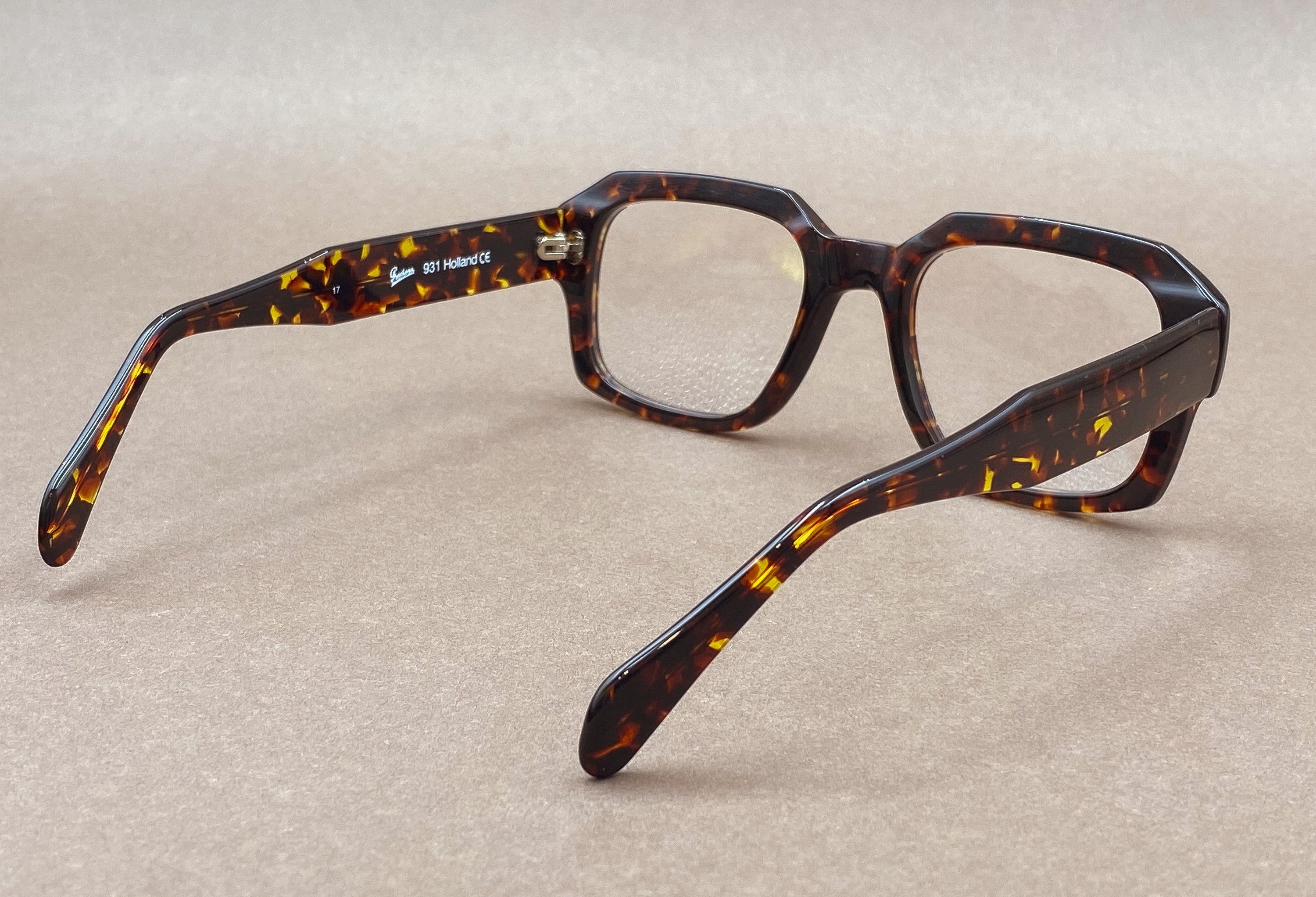 Preciosa 931 handmade glasses - brown tortoise