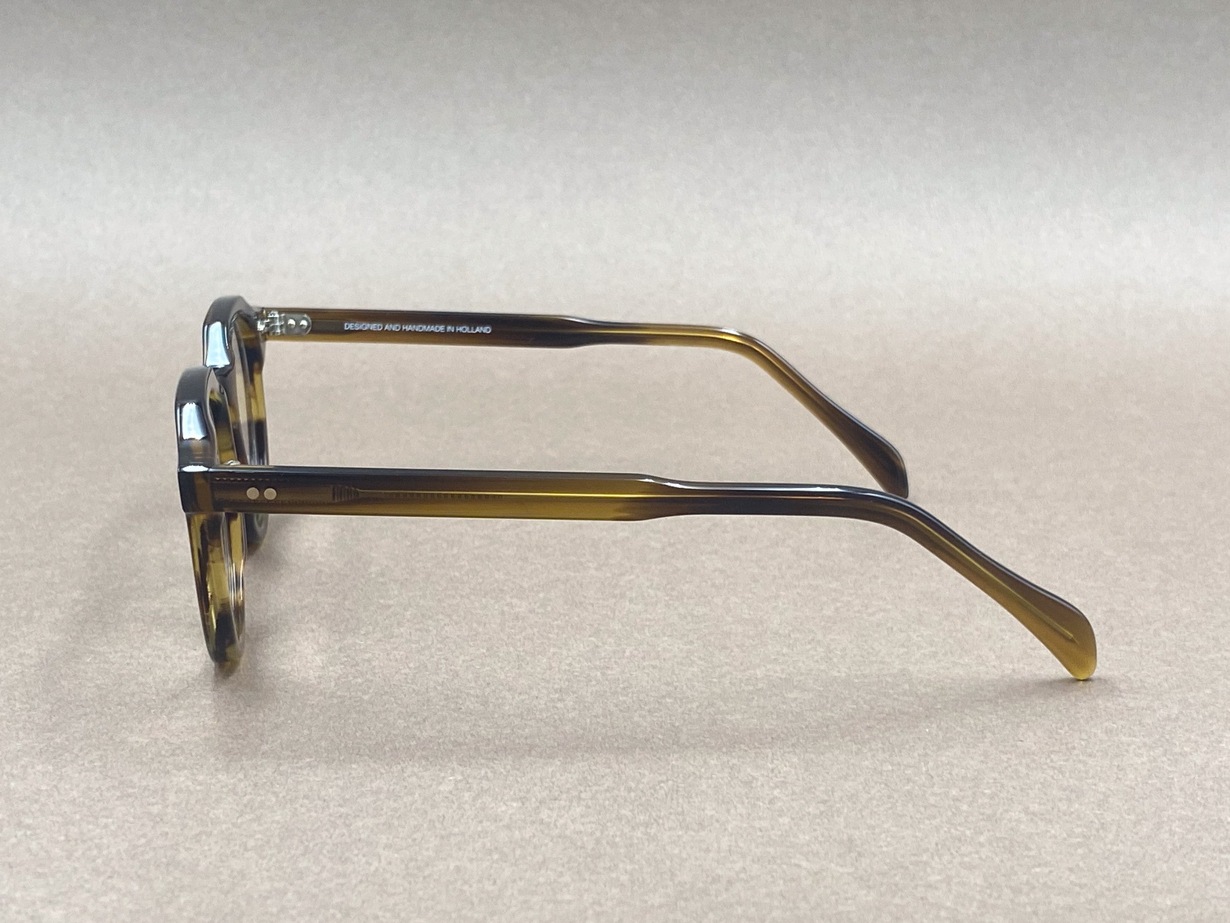 Preciosa 621 handmade glasses - smoky brown