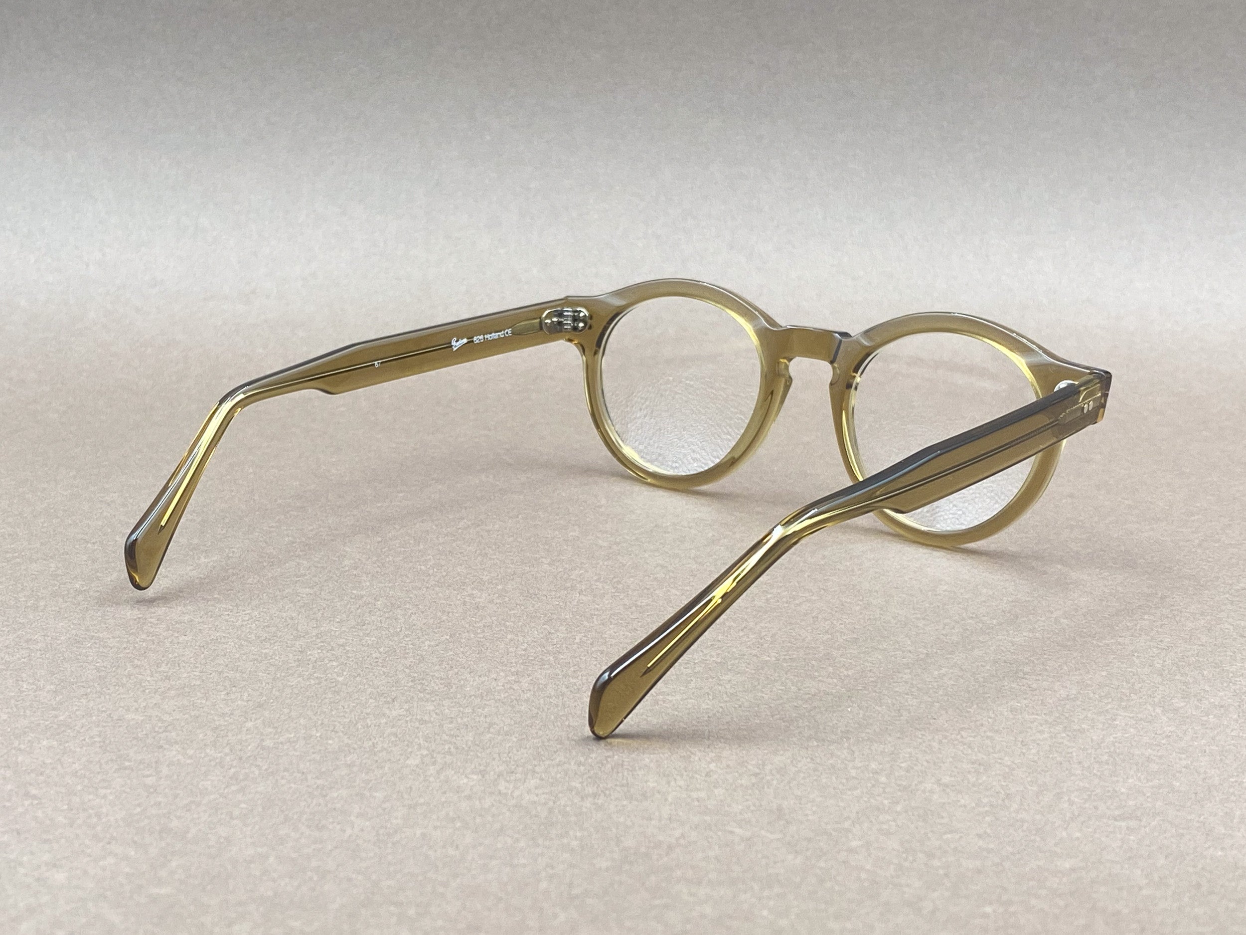 Preciosa 626 handmade glasses - transparent olive