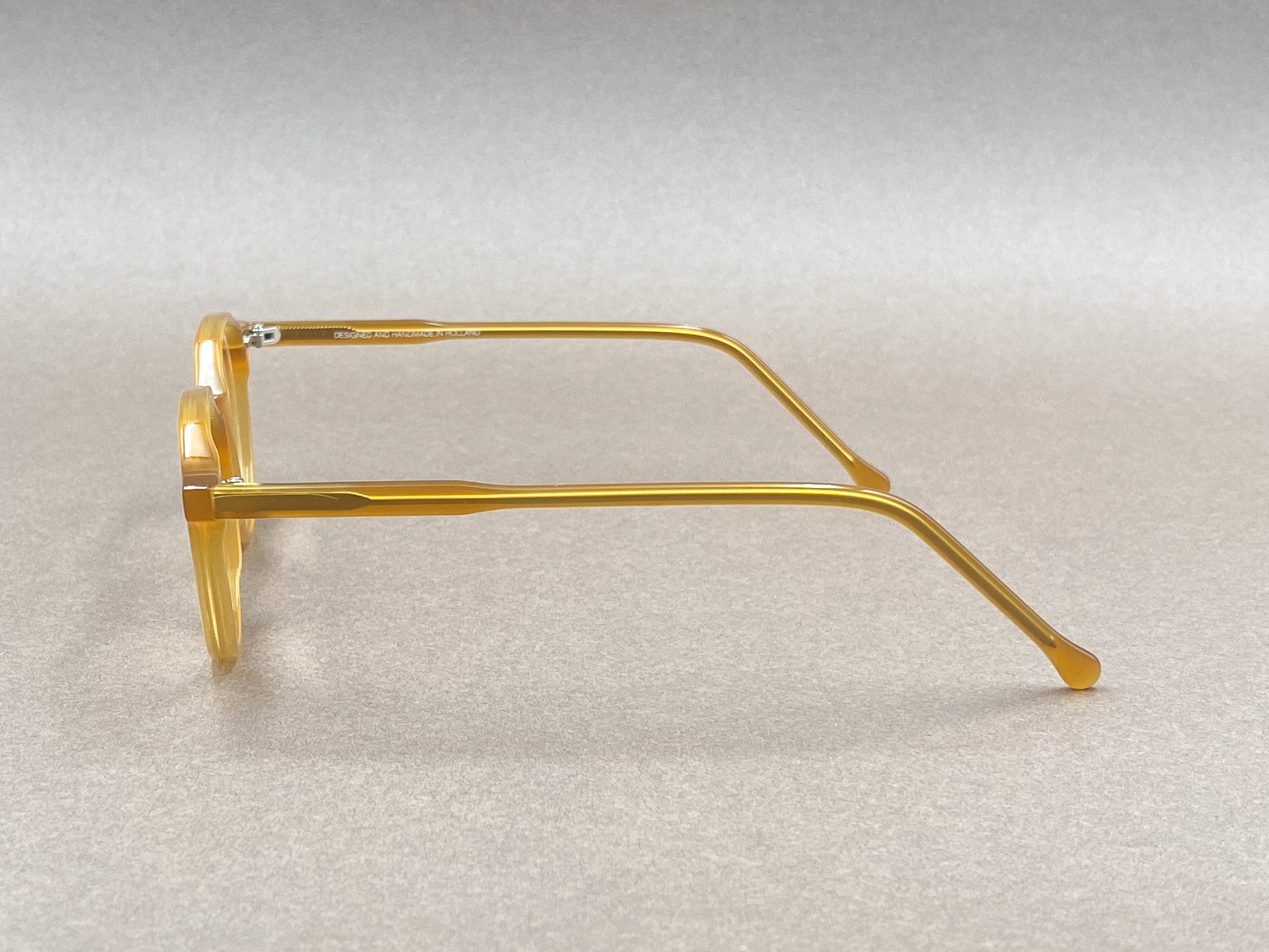 Preciosa 791 handmade glasses - amber