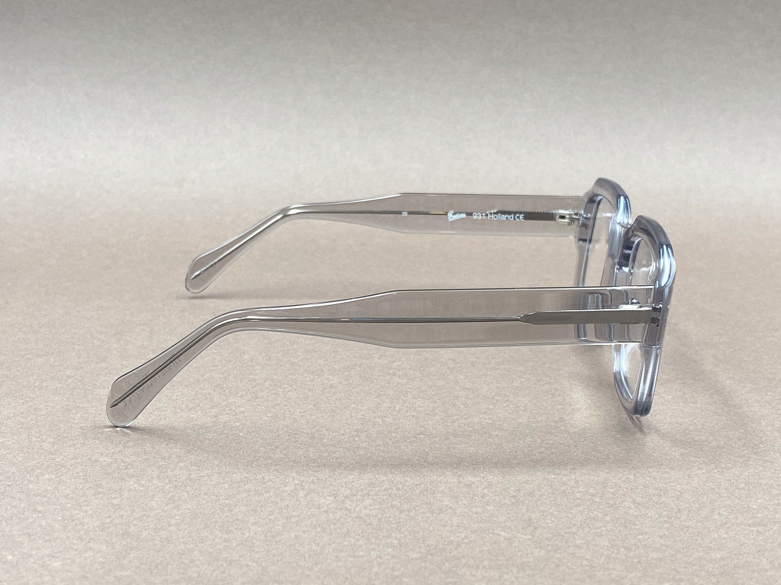 Preciosa 931 handmade glasses - clear gray