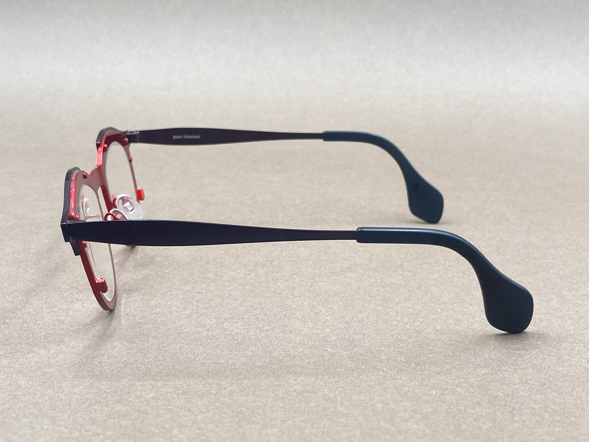 Theo Mille +72 glasses